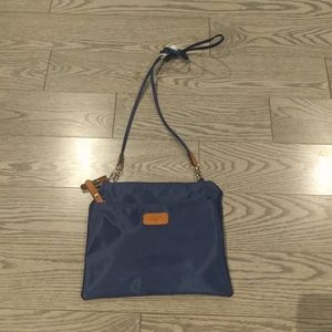 New traveling bag by Roots 🍀🍀🍀🍀